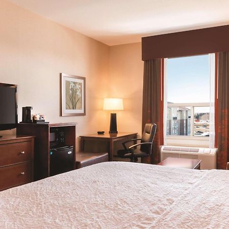 Hampton Inn By Hilton Edmonton South מראה חיצוני תמונה