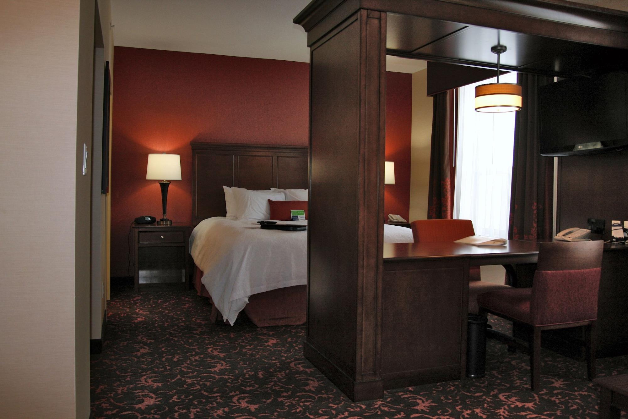 Hampton Inn By Hilton Edmonton South מראה חיצוני תמונה