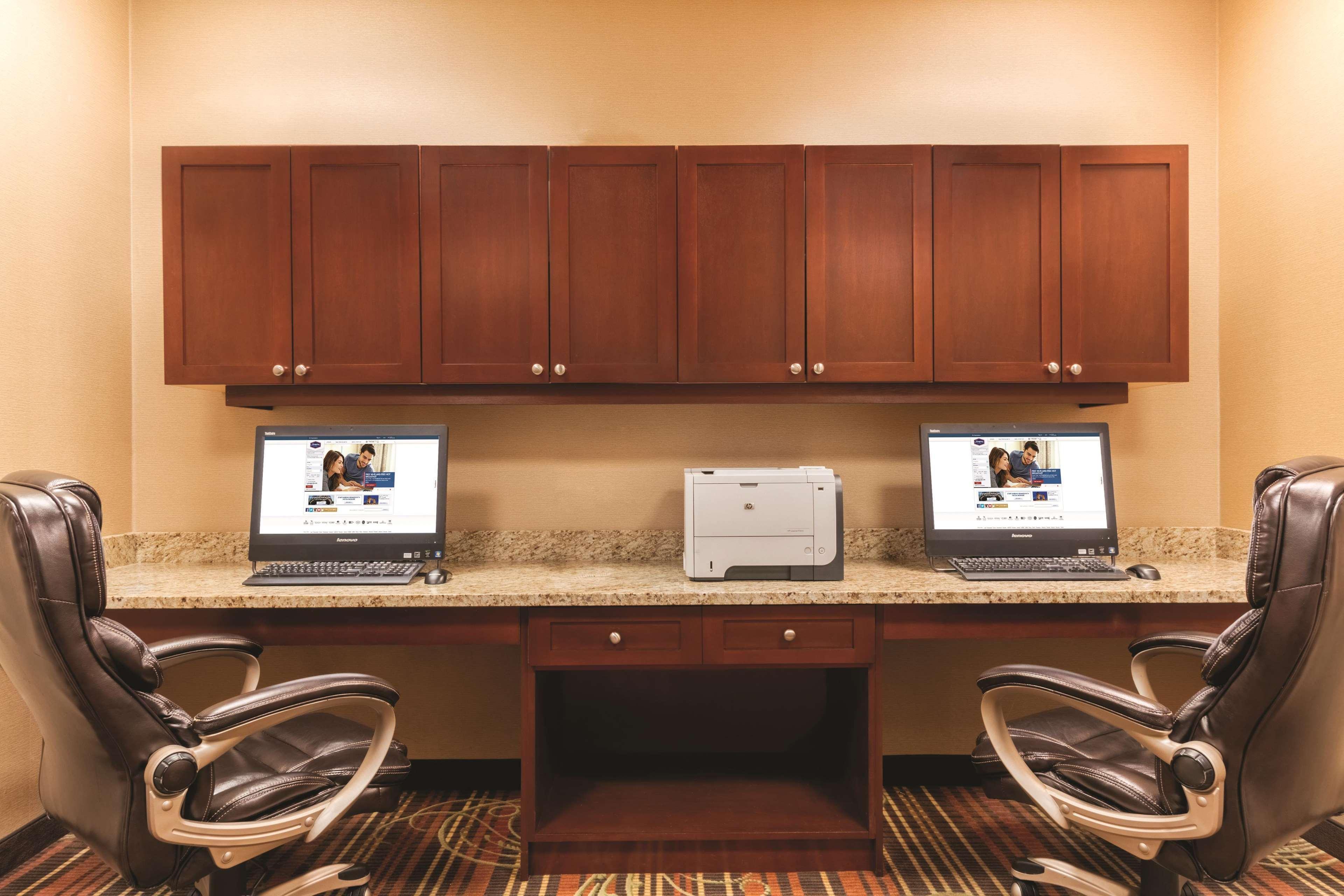 Hampton Inn By Hilton Edmonton South מראה חיצוני תמונה