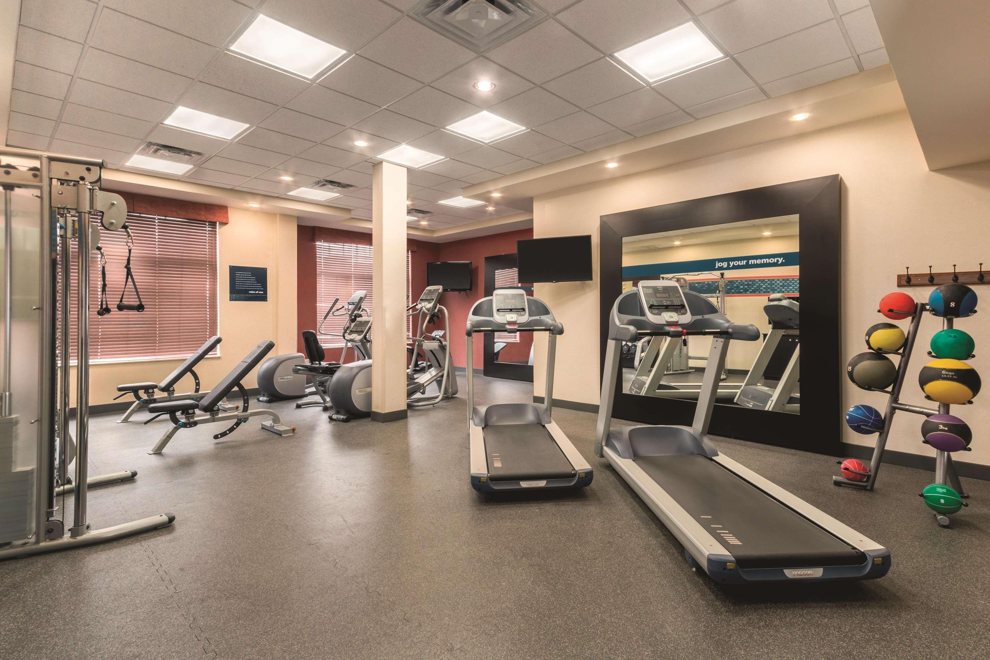 Hampton Inn By Hilton Edmonton South מראה חיצוני תמונה