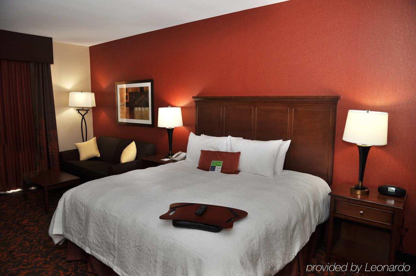 Hampton Inn By Hilton Edmonton South חדר תמונה